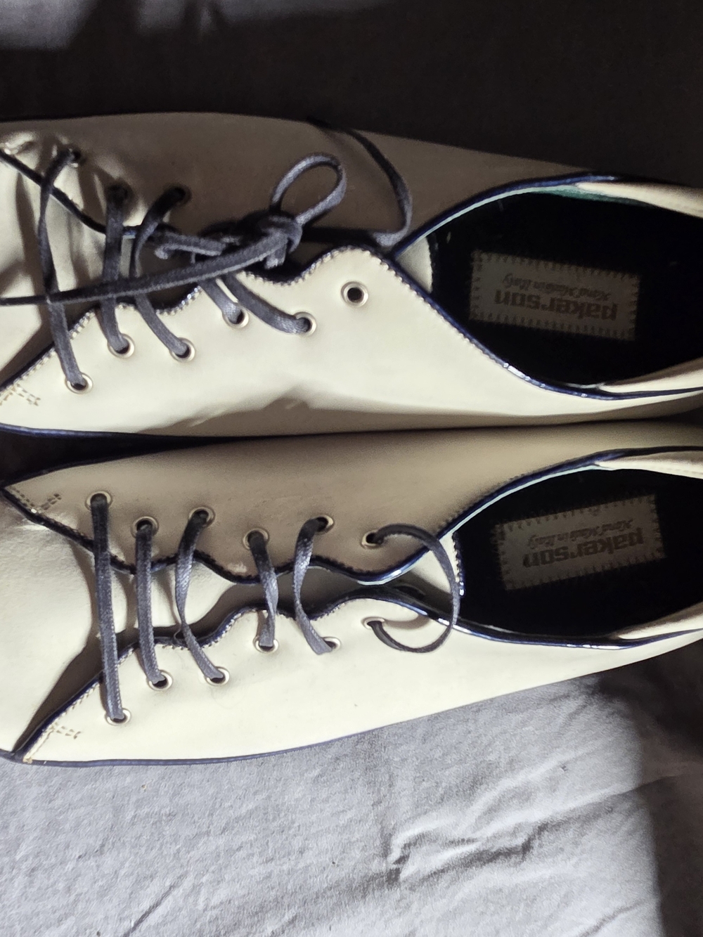 Cream Leather Lace-Up Shoes - Picture 1 of 8